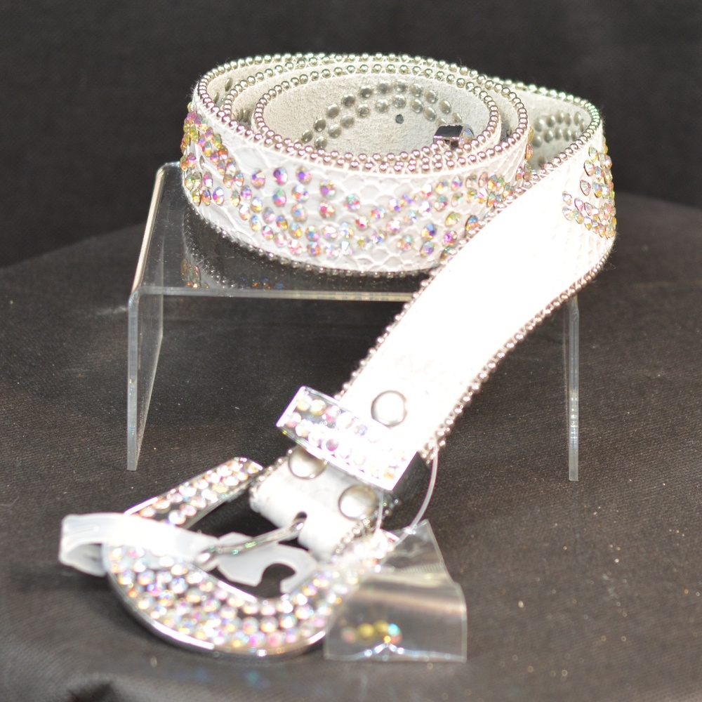 White Rhinestone Leather Belt M/L NWT - Picture 2 of 15